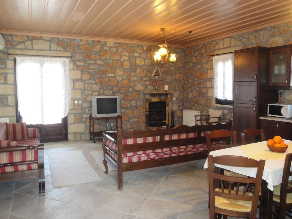 Klymeni Traditional Homes Nafplio Bilik gambar